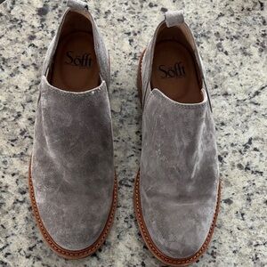 Sofft Naisbury II Suede Leather Slip-On Shoes Size 7  Cushioned leather footbed